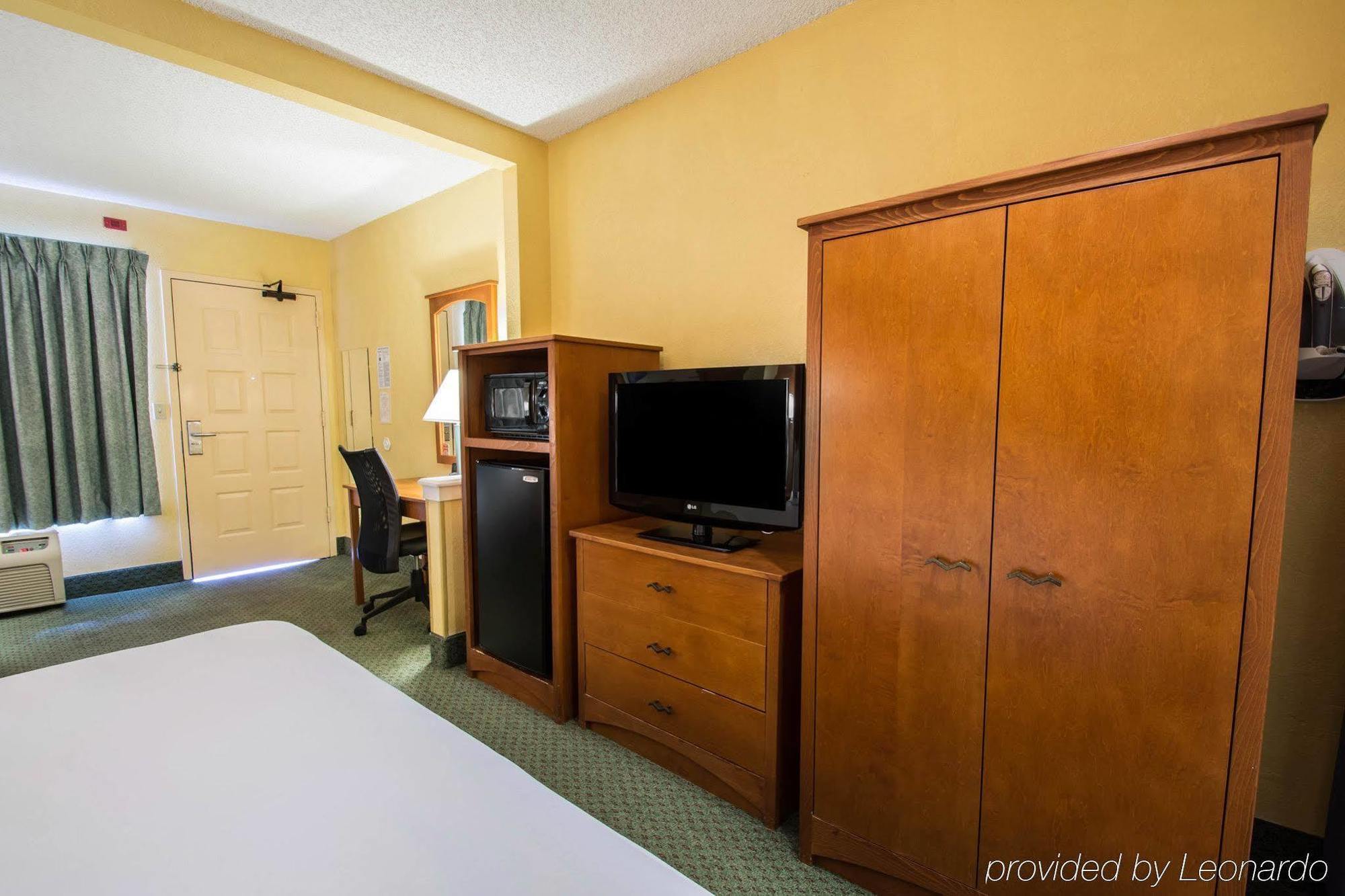 Boca Suites Deerfield Beach; Surestay Collection By BW Bagian luar foto