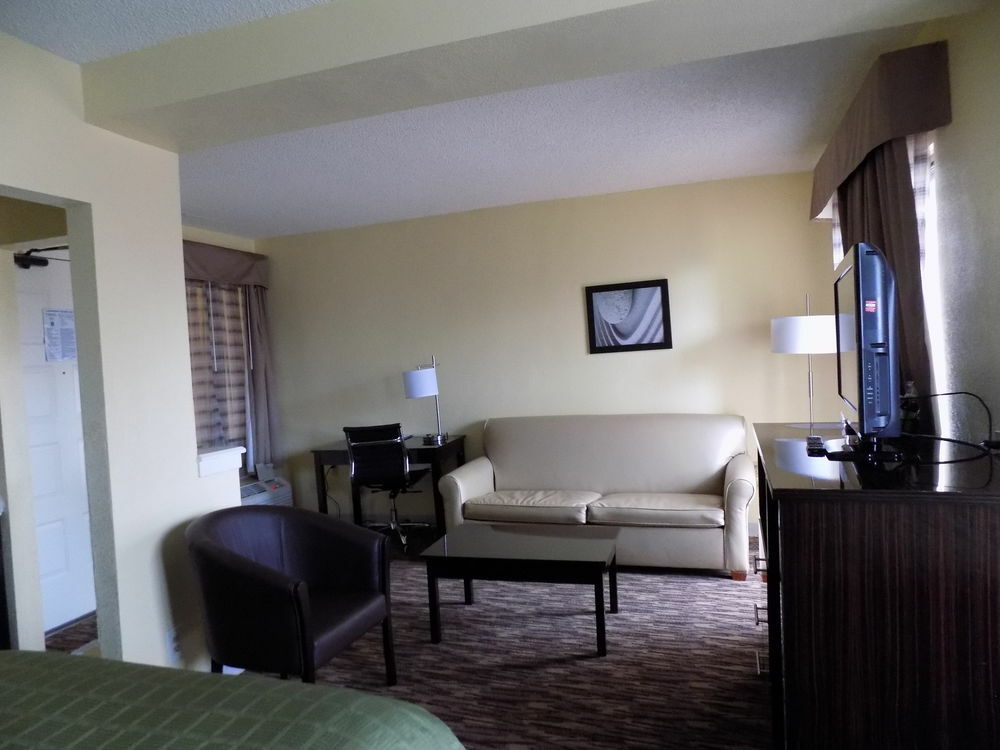 Boca Suites Deerfield Beach; Surestay Collection By BW Bagian luar foto